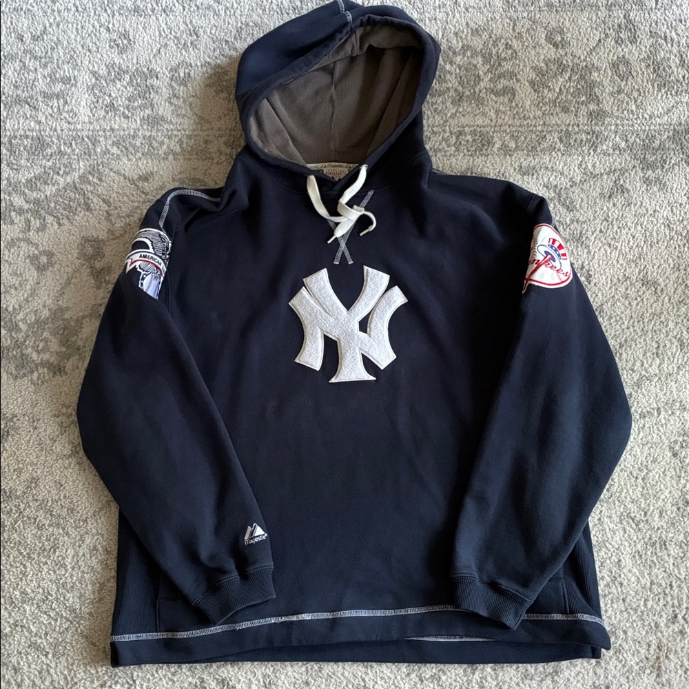 New York Yankees Hoodie Size Large